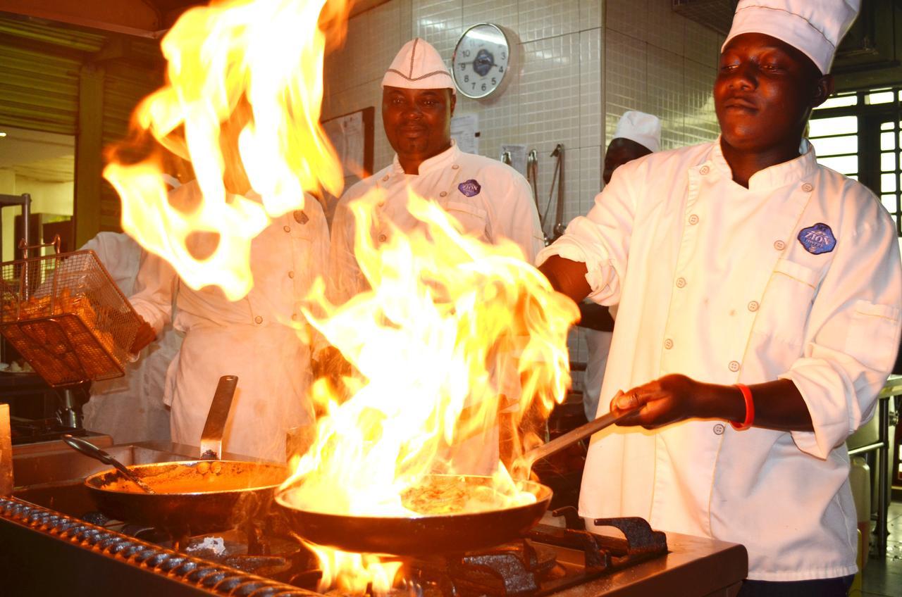 Mt. Zion Hotel Kampala Kültér fotó