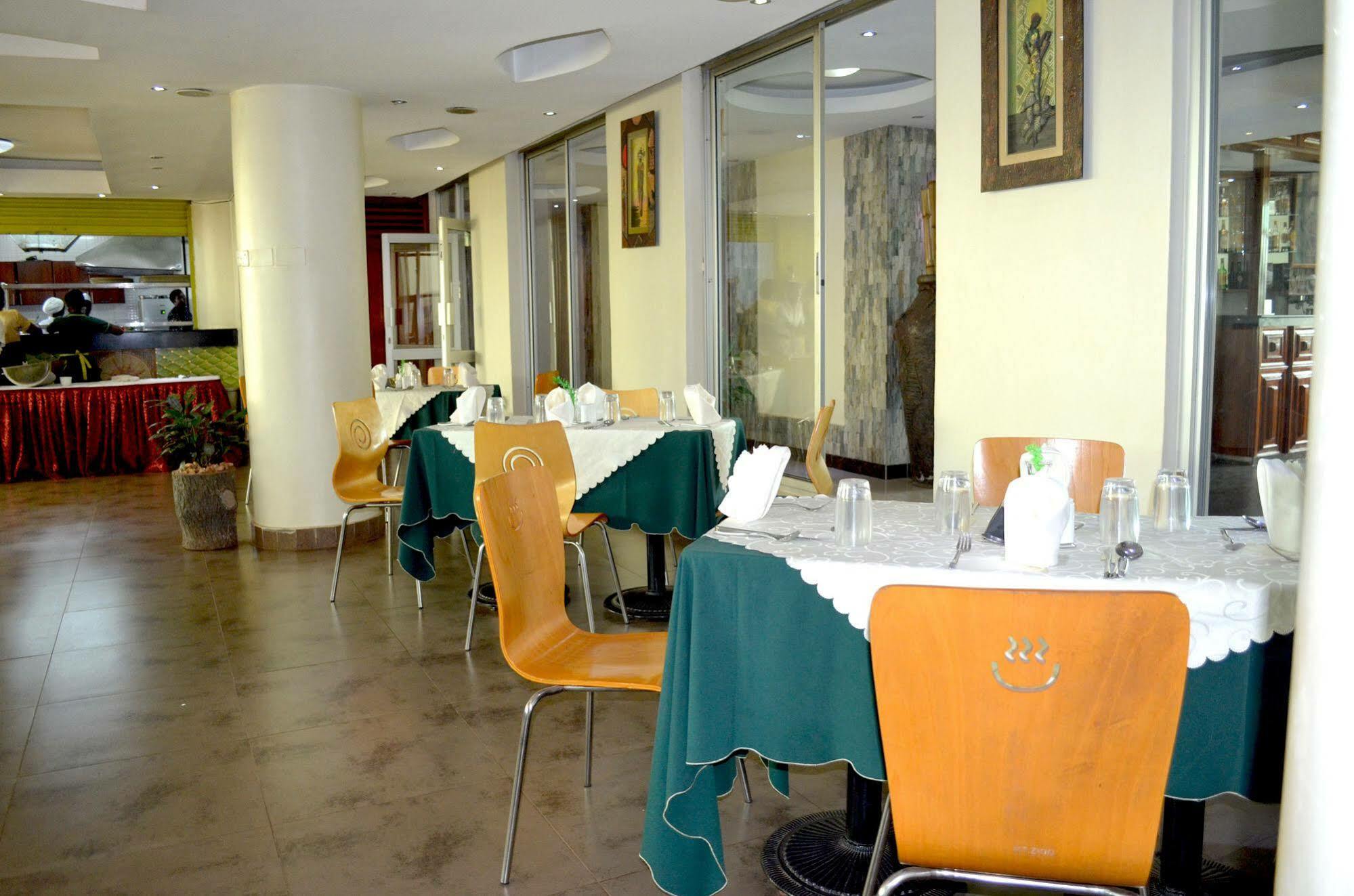 Mt. Zion Hotel Kampala Kültér fotó