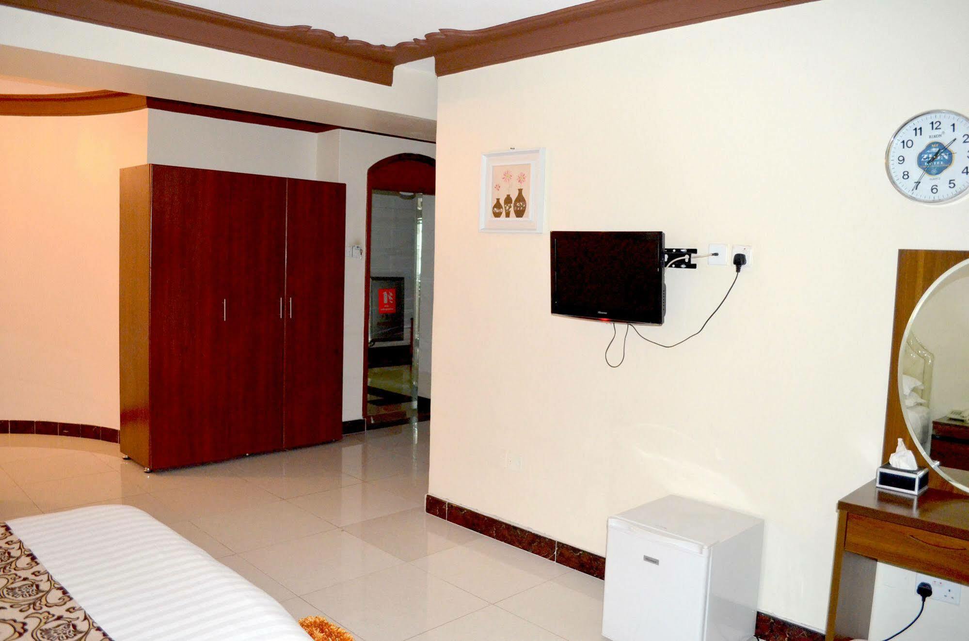 Mt. Zion Hotel Kampala Kültér fotó
